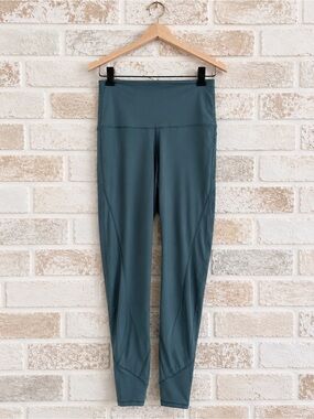 Vuori Hot Mesh Legging High Rise Discontinued 7/8 Leggings Teal Green S Sport